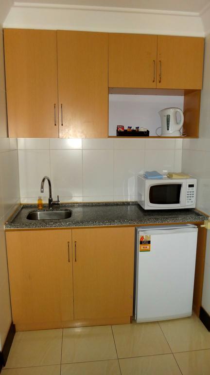 Cattrall Park Motel Karratha Room photo